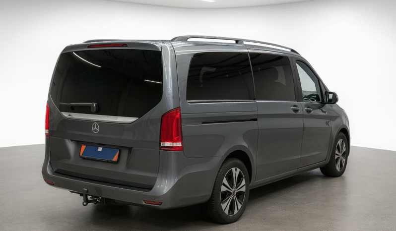 
								2021 Mercedes-Benz V-Class Avantgarde 300d full									