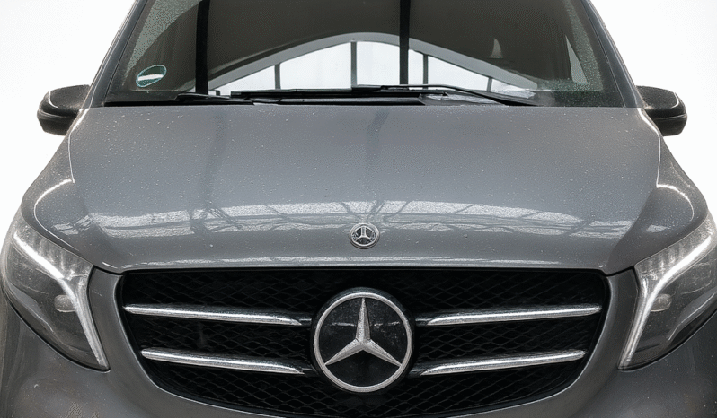 
								2021 Mercedes-Benz V-Class Avantgarde 300d full									