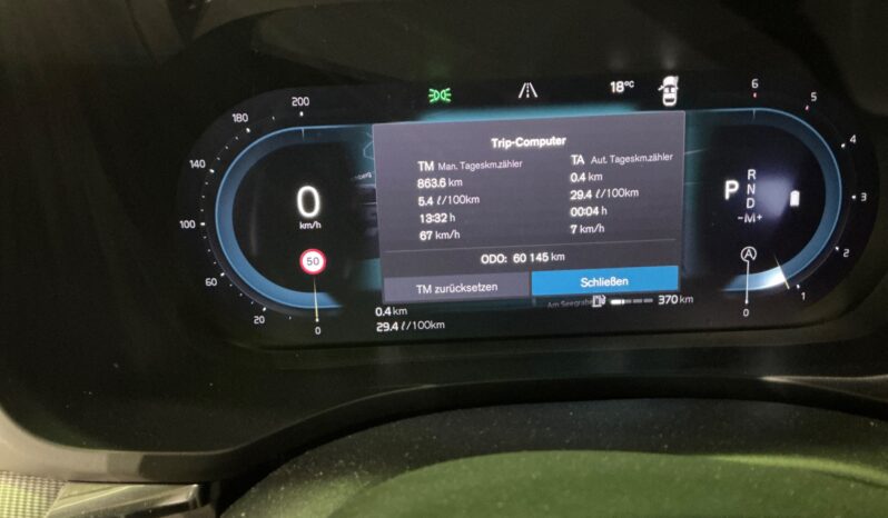 
								2023 Volvo XC60 2.0 B4 Plus Dark AWD full									