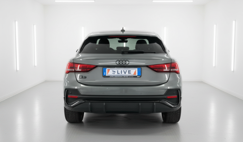 
								2023 Audi Q3 Sportback 35 TFSI S Line full									