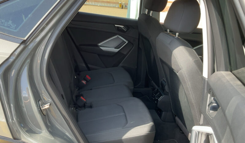 
								2023 Audi Q3 Sportback 35 TFSI S Line full									