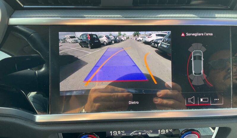 
								2023 Audi Q3 Sportback 35 TFSI S Line full									