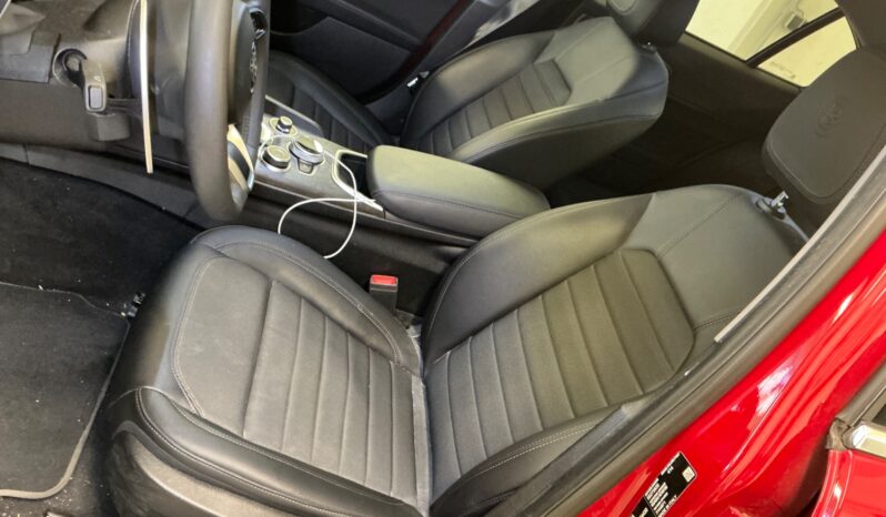 
								2021 Alfa Romeo Giulia 2.0 Turbo Super full									