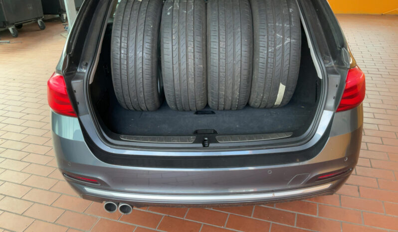 
								2019   BMW 3er 320d Luxury Line Purity full									