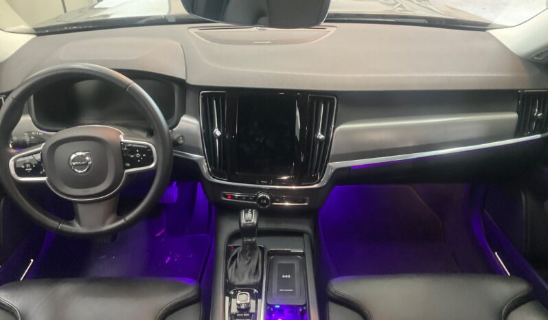 
								2020 Volvo V90 2.0 D3 Momentum Business Pro full									