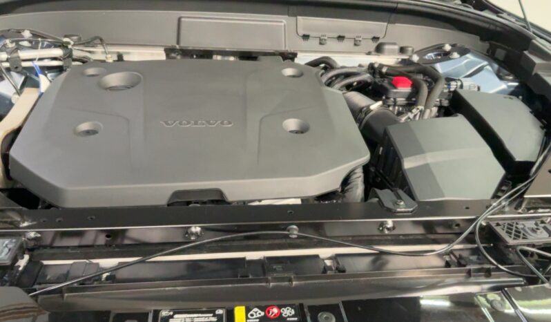 
								2021 Volvo XC60 2.0 B4 Diesel Momentum Pro AWD full									