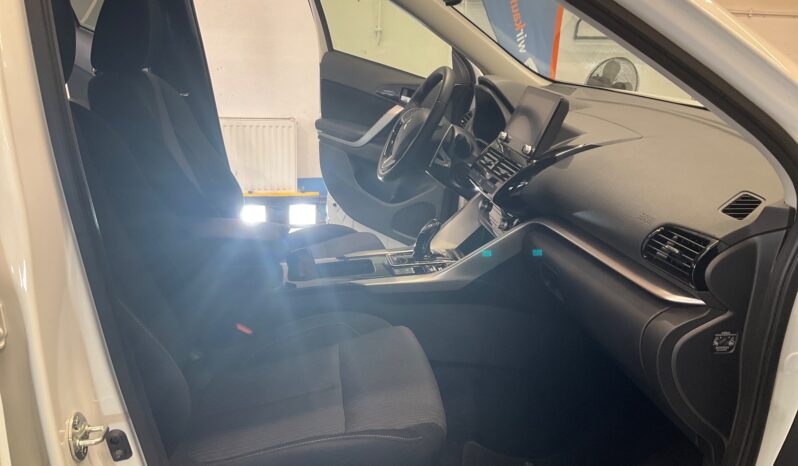 
								2022 Mitsubishi Eclipse Cross 2.4 Plug-in Hybrid 4WD full									