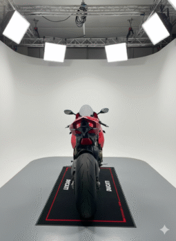 
										2023 Ducati Panigale V4 S full									