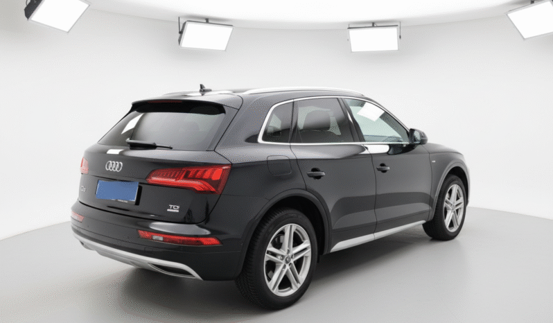 
								2017     Audi Q5 2.0 TDI quattro Sport full									