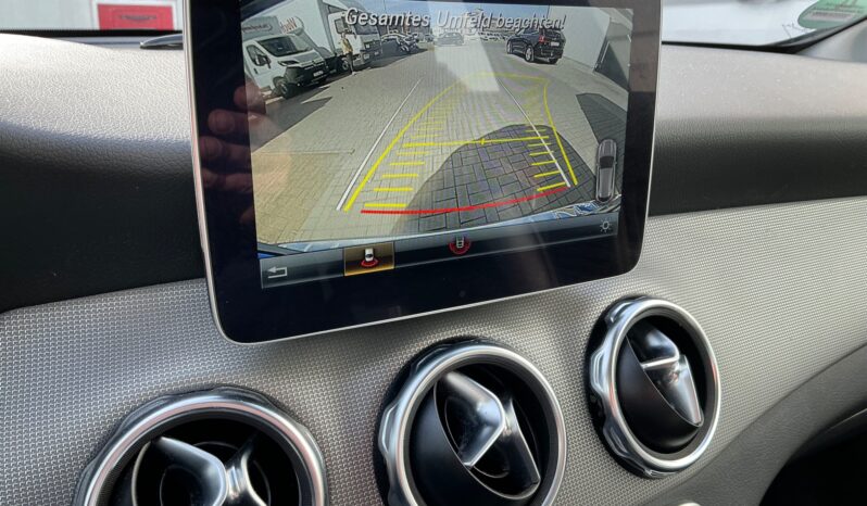 
								2018    Mercedes-Benz GLA-Klasse GLA 220 4Matic Urban full									