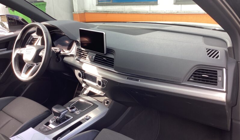 
								2017     Audi Q5 2.0 TDI quattro Sport full									